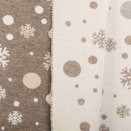 Alternative view of Beat Collection - Plaid art. Fiocco di neve misto lana con frange - Visone