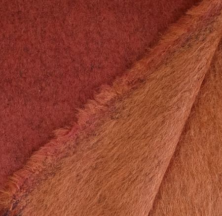 Alternative view of Beat Collection - Plaid art. Marmolada misto lana/mohair con frange - Col. Ruggine