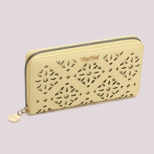 Mimi Muà - Portafoglio grande con motivo traforato in Ecopelle - Giallo chiaro
