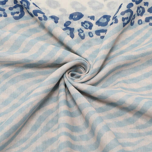 Alternative view of Mimi Muà - Foulard con Stampa Animalier 135x135 cm - Celeste